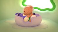 Wolkenkinder – Bobo schläft lieber bei Esel Flippo als in seinem eigenen Bett.