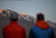 Bergwelten – Lukas Wörle und Ales Cesen während ServusTVs "Bergwelten - Erstbesteigung des Cherireen Sar" im Shimshal Valley, Pakistan am 19.07.2025