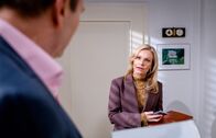 Sturm der Liebe – ARD STURM DER LIEBE FOLGE 4655 Uhr im ERSTEN. Christoph (Dieter Bach l.) ist vor Katja (Isabell Stern r.) besorgt, weil Sophia, entgegen seiner Annahme, nicht zu Maxi und Henry ist.