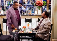 The Neighborhood – Calvin Butler (Cedric the Entertainer, l.); Jerome Bettis (Jerome Bettis, r.)