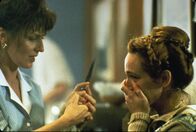In einer kleinen Stadt – L-R: Polly Chalmers (Bonnie Bedelia) und Nettie Cobb (Amanda Plummer)