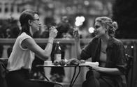 Frances Ha – Sophie (Mickey Sumner, l.) und Frances (Greta Gerwig, r.)