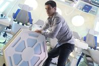 Scorpion – Als Walter (Elyes Gabel) versehentlich mit einer Rakete ins All geschossen wird, halluziniert er über Paige, als ihm der Sauerstoff ausgeht, und Team Scorpion arbeitet fieberhaft daran, einen Weg zu finden, ihn nach Hause zu bringen, bevor er erstickt.