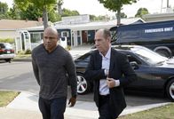 Navy CIS: L.A. – Noch ahnen Granger (Miguel Ferrer, r.) und Sam (LL Cool J, l.) nicht, dass ihr neuer Fall sie in große Gefahr bringen wird ...