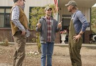 Bless This Mess – (v.l.n.r.) Beau Bowman (David Koechner); Jacob (JT Neal); Mike (Dax Shepard)