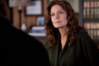 Snitch - ein riskanter Deal – Staatsanwältin Joanne Keeghan (Susan Sarandon) überschreitet hemmungslos für ihre Kandidatur alle gesetzlichen und moralischen Grenzen ...