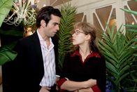 Verliebt in Berlin – Lisa (Alexandra Neldel, r.) macht ihrem Herzen Luft und sagt David (Mathis Künzler, l.) endlich mal ihre Meinung ... (Dieses Foto von Alexandra Neldel darf nur in Zusammenhang mit der Berichterstattung über die Serie "Verliebt in Berlin" veröffentlicht und verbreitet werden.)