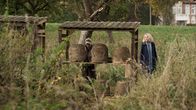 Tatort – Charlotte Lindholm (Maria Furtwängler) fühlt Biohof-Inhaberin Marlies Feldhusen (Lina Wendel) auf den Zahn.