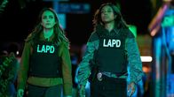 L.A.'s Finest – L-R: Nancy McKenna (Jessica Alba) und Sydney Burnett (Gabrielle Union)