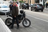 Venom – Wenn Eddie Brock (Tom Hardy) eine Story wittert, gibt er nicht auf.