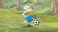 Der kleine Rabe Socke – Der kleine Dachs ist begeisterter Fussballer.