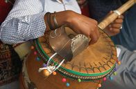 Stadt Land Kunst – Der Stambali gehört zu den mysteriösesten Musikstilen Tunesiens: Einige sehen in ihm sogar eine therapeutische Zeremonie.