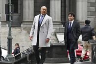 Bull – Chunk Palmer (Christopher Jackson, l.); Rafael Ramirez (Adam Irigoyen, r.)