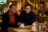 Philip K. Dick's Electric Dreams – George (Terrence Howard, l.); Chris (Sam Witwer, r.)