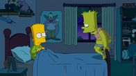 Die Simpsons – Nachdem Bart (l.) Lisas Lieblings Hut weggeworfen hat, muss er damit leben, dass die Schuld (r.) ihn nachts verfolgt und ihm den Schlaf raubt ...