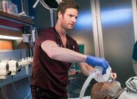 Chicago Med – Sauerstoffzufuhr: Nick Gehlfuss al Dr. Will Halstead