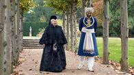 Victoria and Abdul – Queen Victoria (Judi Dench, l.); Abdul Karim (Ali Fazal, r.)