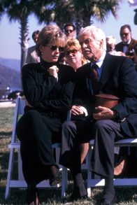 Diagnose: Mord – Jennifer Stratton (Kate McNeil, l.); Dr. Mark Sloan (Dick Van Dyke, r.)