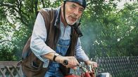 Löwenzahn Classics – Moped, Mofa, Motorrad - Peter (Peter Lustig) schaut sich die motorisierten Zweiräder genauer an.
