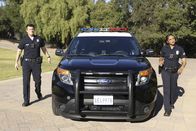 The Rookie – Nolan (Nathan Fillion) und Harper (Mekia Cox) erinnern sich an einen der merkwürdigsten Fälle ihrer Karriere. Sie werden zu einem Anwesen außerhalb der Stadt gerufen. Dort angekommen sind sie verblüfft, wer ihnen gegenübersteht.
