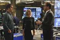 Bull – Können Bull (Michael Weatherly, r.) und Marissa (Geneva Carr, M.) John Philips (l.) mit der richtigen Verteidigungsstrategie helfen, die Geschworenen auf seine Seite zu ziehen?; Können Bull (Michael Weatherly, r.) und Marissa (Geneva Carr, M.) John Philips (l.) mit der richtigen Verteidigungsstrategie helfen, die Geschworenen auf seine Seite zu ziehen?