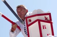 360° Reportage: Das Fischerstechen von Séte – Christophe Bancilhon nimmt seit seiner Kindheit am Fischerstechen teil. Wie von Großvater und Vater vorgelebt, gibt er sein Können an seinen Sohn weiter.