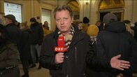 WELTjournal – Ost-Europa-Korrespondent Ernst Gelegs am Bahnhof in Lemberg.