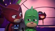 PJ Masks - Pyjamahelden – L-R: Owlette (voiced by Addison Holley), Gekko (voiced by Kyle Breitkopf)