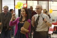 Community – Annie Edison (Alison Brie, l.); Dean Pelton (Jim Rash, r.)