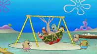 SpongeBob Schwammkopf – Patrick (2.v.l.), Tony (3.v.r.)