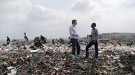 WeltWeit – Kenia: Umweltaktivistin Janet Chemitei und WeltWeit-Reporter Patrick A. Hafner auf der Dandora-Mülldeponie in Nairobi, der größten in Afrika.