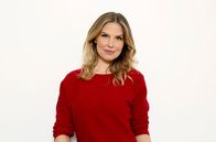Doc Fischer – Moderatorin Julia Fischer Mit "Doc Fischer" gibt es ein neues Gesundheitsmagazin im SWR Fernsehen. Die Ärztin und Journalistin Dr. Julia Fischer präsentiert jeden Montag neueste medizinische Erkenntnisse und Behandlungsmethoden und gibt Tipps, wie man fit und gesund bleiben kann.
