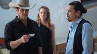 Almost Paradise – Alex Walker (Christian Kane), Catherine Himmel (Emma Leonard) und Klaus Von Bueren (Seth Flynn)