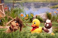 Unser Sandmännchen – Schnatterinchen und Pittiplatsch möchten doch gern ihren alten Moppi wieder.