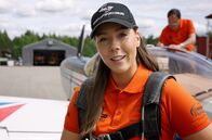 Heldinnen der Lüfte – Jenny tritt als einzige Frau in ihrer Wettkampfklasse bei den norwegischen Kunstflugmeisterschaften an.