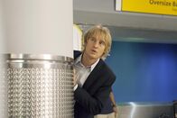 Broadway Therapy – Arnold (Owen Wilson) will in einem New Yorker Kaufhaus verhindern, von einer Frau erkannt zu werden, der er 30 000 Dollar gegeben hat.