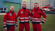 Lebensretter inside – v.l.: Notfallsanitäter André Kirchner, Notarzt Prof. Dr. med. Martin Sauer und Pilot Marco Cramme