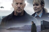 Die Saat - Tödliche Macht – Max Grosz (Heino Ferch), Thea Koren (Ingrid Bolsø Berdal) auf der Suche nach Victor Vegener (Jonathan Berlin, unten).