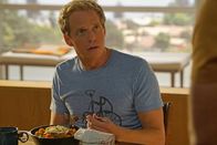 You're the Worst – Jimmy (Chris Geere) hat damit zu kämpfen, als Gretchen die berühmten drei Worte zu ihm sagt und dann auch noch behauptet, dass er sie auch schon gesagt hätte ...