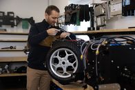 P.M. Wissen – Elektroingenieur Lukas Rigler in den Produktionshallen des zweirädrigen Elektro-Rollstuhls in Waldhausen, Oberösterreich.