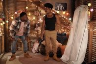 Call Me Kat – Darren (Jay Linzy, l.); Carter (Julian Gant, r.)