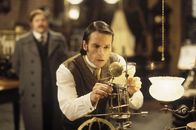 The Time Machine – Alexander (Guy Pearce, re.) und Mark Addy