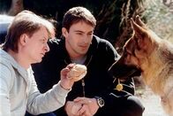 Kommissar Rex – (v.li.) Heinz Weixelbraun (Christian Böck), Gedeon Burkhard (Alexander Brandtner).