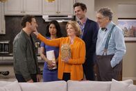 9JKL – (v.l.n.r.) Josh (Mark Feuerstein); Eve (Liza Lapira); Judy (Linda Lavin); Andrew (David Walton); Harry (Elliott Gould)