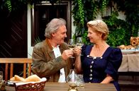 Hofrat Geiger – Dr. Hans Forster (Wolfgang Hübsch), Marianne Mühlhuber (Christiane Hörbiger).
