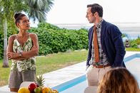 Death in Paradise – DS Cassell (Joséphine Jobert) und DI Neville Parker (Ralf Little) werden zum Tatort eines Mordes gerufen. Doch als sie ankommen, müssen sie eine unfassbare Entdeckung machen: die Leiche hat sich in Luft aufgelöst.