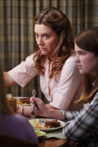 Young Sheldon – Zoe Perry (Mary Cooper), Raegan Revord (Missy Cooper).