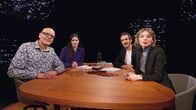Sternstunde Philosophie – Sternstunde Philosphie Megatrend Manifestieren – Welche Macht haben unsere Gedanken? Manuel Schmid, Theologe und Philosoph, Olivia Röllin, Moderatorin, Yves Bossart, Moderator, und Ann-Kristin Tlusty, Kulturwissenschaftlerin und Psychologin Copyright: SRF