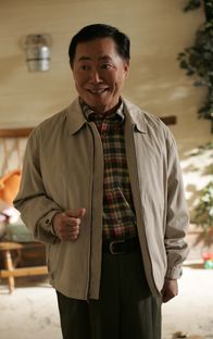 Malcolm mittendrin – George Takei (George Takei) Die Verwendung des sendungsbezogenen Materials ist nur mit dem Hinweis und Verlinkung auf TVNOW gestattet.