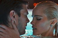 Mord im Loft – Der Architekt und Frauenheld Vincent (Karl Urban) beginnt eine Affäre mit der verführerischen Sarah (Isabel Lucas).